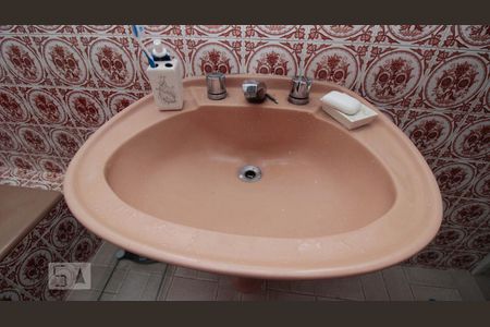 Apartamento à venda com 65m², 2 quartos e sem vaga Apartamento à venda com 65m², 2 quartos e sem vagaBanheiro