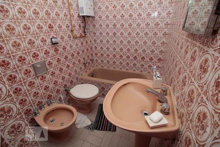 Apartamento à venda com 65m², 2 quartos e sem vaga Apartamento à venda com 65m², 2 quartos e sem vagaBanheiro