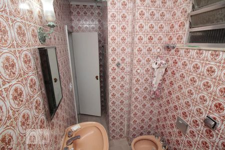 Apartamento à venda com 65m², 2 quartos e sem vaga Apartamento à venda com 65m², 2 quartos e sem vagaBanheiro