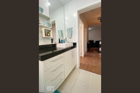 Apartamento para alugar com 60m², 2 quartos e 1 vaga Apartamento para alugar com 60m², 2 quartos e 1 vagaBanheiro