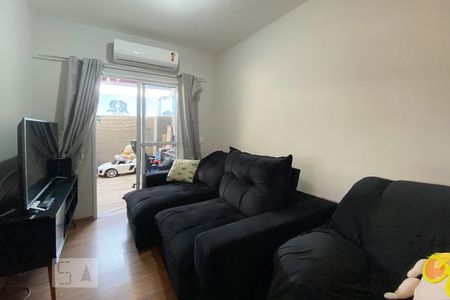 Sala de apartamento para alugar com 2 quartos, 60m² em Jardim Sao Carlos, Sorocaba