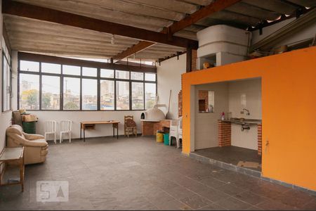 Casa à venda com 330m², 4 quartos e 2 vagasSalão de Festas