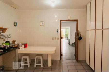 Casa à venda com 330m², 4 quartos e 2 vagasCozinha