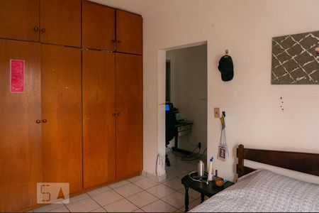Casa à venda com 330m², 4 quartos e 2 vagasSuíte 2