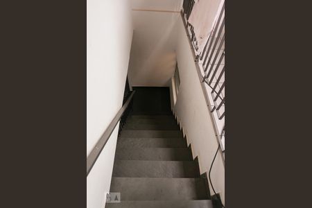 Casa à venda com 330m², 4 quartos e 2 vagasEscadas