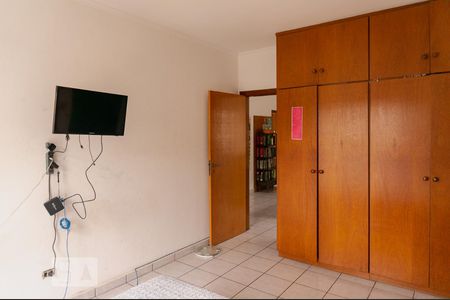 Casa à venda com 330m², 4 quartos e 2 vagasSuíte 2