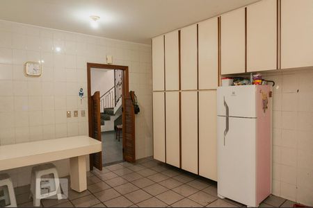 Casa à venda com 330m², 4 quartos e 2 vagasCozinha