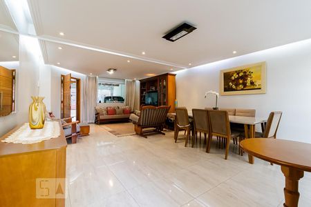 Sala de casa à venda com 3 quartos, 130m² em Jardim Maria Estela, São Paulo