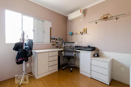 Casa à venda com 130m², 3 quartos e 2 vagasSuíte 1