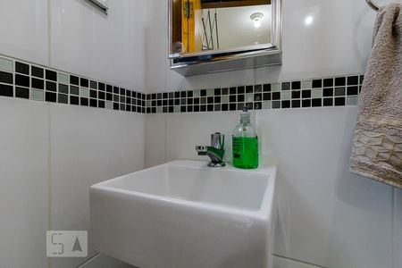 Casa à venda com 130m², 3 quartos e 2 vagasBanheiro de Serviço