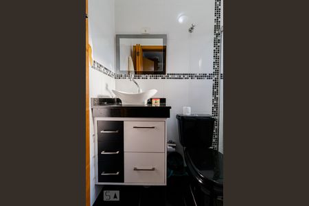 Casa à venda com 130m², 3 quartos e 2 vagasBanheiro da Suíte 3