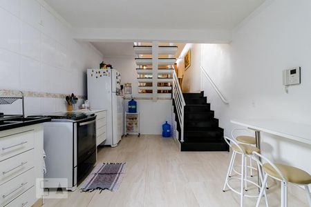 Casa à venda com 130m², 3 quartos e 2 vagasCozinha