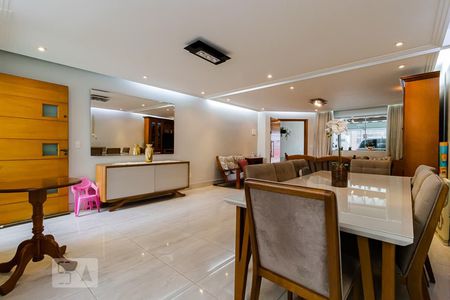 Sala de casa à venda com 3 quartos, 130m² em Jardim Maria Estela, São Paulo