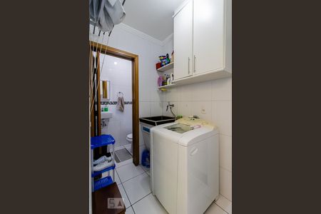 Casa à venda com 130m², 3 quartos e 2 vagasÁrea de Serviço