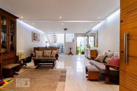 Sala de casa à venda com 3 quartos, 130m² em Jardim Maria Estela, São Paulo