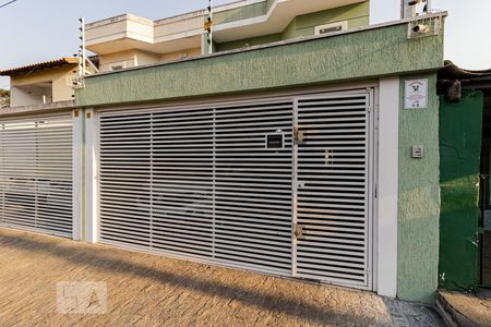 Casa à venda com 130m², 3 quartos e 2 vagasFachada