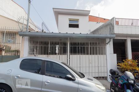 Casa à venda com 135m², 3 quartos e 2 vagasFachada