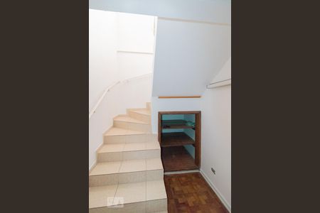 Escada de casa à venda com 3 quartos, 135m² em Lauzane Paulista, São Paulo