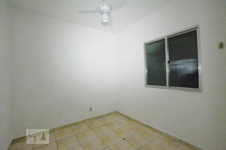 Quarto 1 de apartamento para alugar com 1 quarto, 60m² em Olaria, Rio de Janeiro