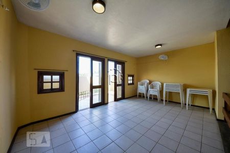 Casa de condomínio à venda com 177m², 4 quartos e 4 vagasQuintal