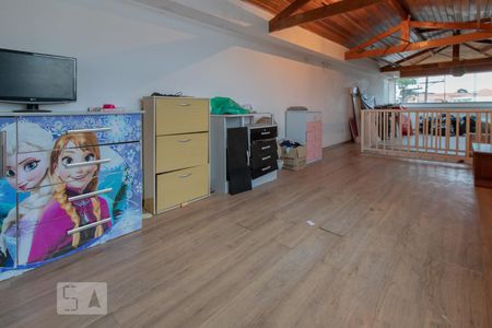 Casa à venda com 180m², 2 quartos e 5 vagasSótão