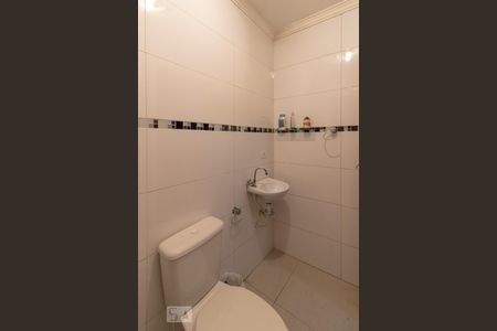 Casa à venda com 180m², 2 quartos e 5 vagasBanheiro Externo