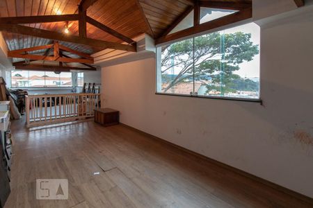 Casa à venda com 180m², 2 quartos e 5 vagasSótão