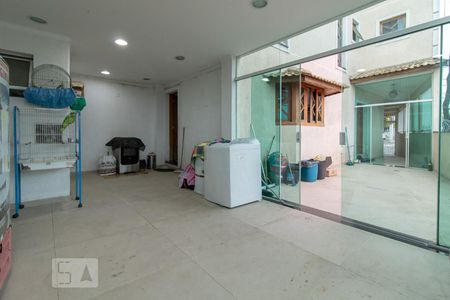 Casa à venda com 180m², 2 quartos e 5 vagasÁrea Externa