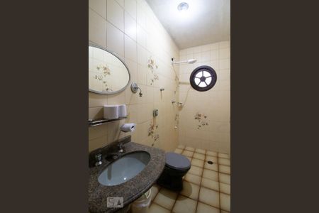 Casa à venda com 300m², 4 quartos e 2 vagasBanheiro