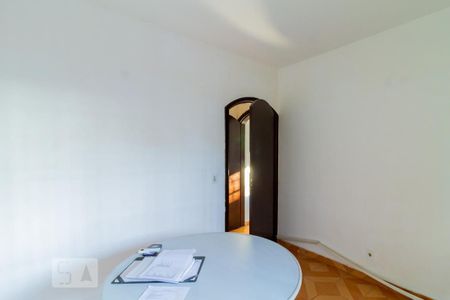 Casa à venda com 300m², 4 quartos e 2 vagasQuarto 2