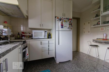 Apartamento para alugar com 133m², 3 quartos e 2 vagasCozinha