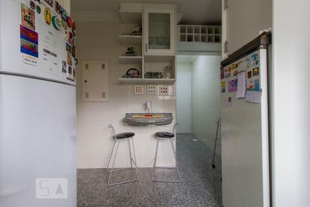 Apartamento para alugar com 133m², 3 quartos e 2 vagasCozinha