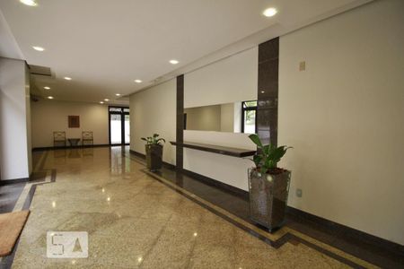 Apartamento para alugar com 133m², 3 quartos e 2 vagas Apartamento para alugar com 133m², 3 quartos e 2 vagasHall social