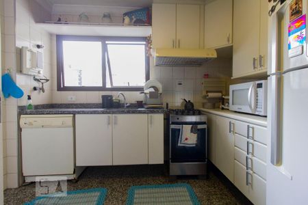 Apartamento para alugar com 133m², 3 quartos e 2 vagasCozinha