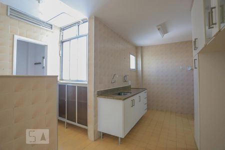 Apartamento à venda com 86m², 2 quartos e 1 vagaCozinha