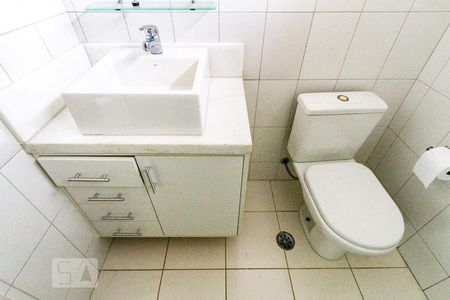 Studio para alugar com 42m², 1 quarto e 1 vaga Studio para alugar com 42m², 1 quarto e 1 vagaBanheiro