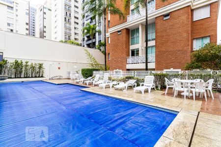 Studio para alugar com 42m², 1 quarto e 1 vaga Studio para alugar com 42m², 1 quarto e 1 vagaPiscina