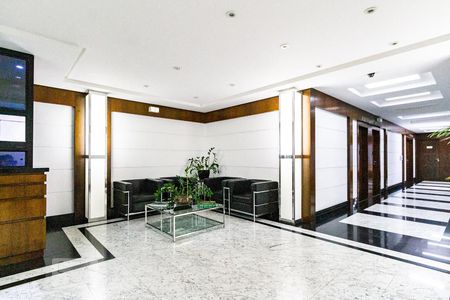 Studio para alugar com 42m², 1 quarto e 1 vaga Studio para alugar com 42m², 1 quarto e 1 vagaHall