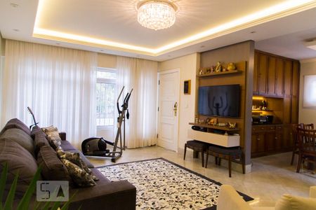 Casa para alugar com 3 quartos, 160m² em Parque Jabaquara, São Paulo