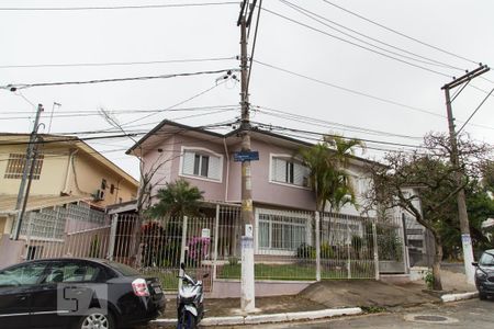 Fachada de casa para alugar com 3 quartos, 160m² em Parque Jabaquara, São Paulo