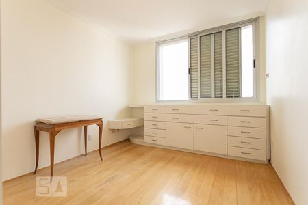 Apartamento para alugar com 130m², 3 quartos e 1 vagaQuarto 1