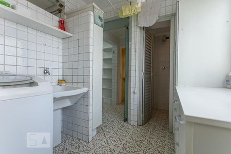 Apartamento para alugar com 130m², 3 quartos e 1 vagaÁrea de Serviço