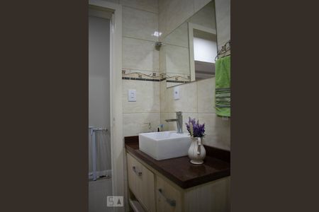 Casa de condomínio à venda com 213m², 4 quartos e 4 vagasBanheiro