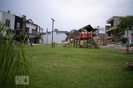 Casa de condomínio à venda com 213m², 4 quartos e 4 vagasPlayGround