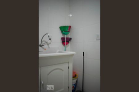 Casa de condomínio à venda com 213m², 4 quartos e 4 vagasÁrea de Serviço