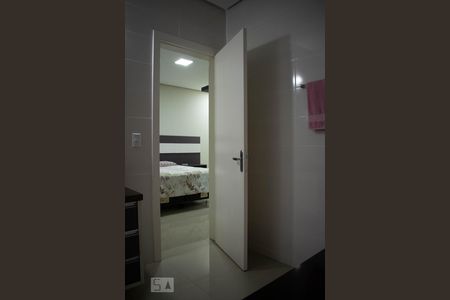 Casa de condomínio à venda com 213m², 4 quartos e 4 vagasBanheiro Suíte