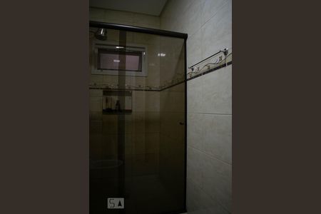 Casa de condomínio à venda com 213m², 4 quartos e 4 vagasBanheiro