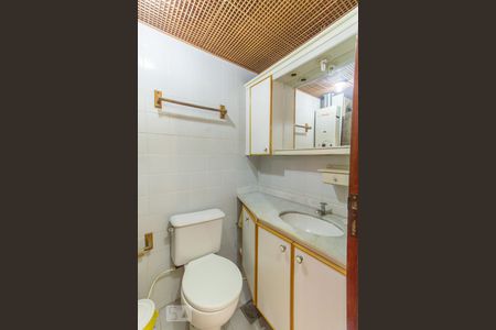 Apartamento à venda com 48m², 2 quartos e 1 vaga Apartamento à venda com 48m², 2 quartos e 1 vagaBanheiro