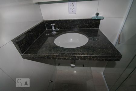 Detalhe - Banheiro de apartamento para alugar com 1 quarto, 36m² em Parque Vitoria, São Paulo