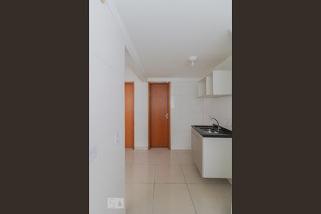 Cozinha de apartamento para alugar com 1 quarto, 36m² em Parque Vitoria, São Paulo